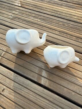 White Ceramic Elephant Planter Set